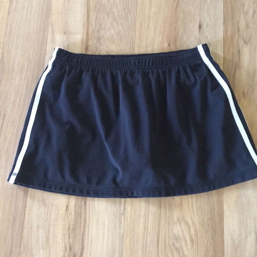 Black skort